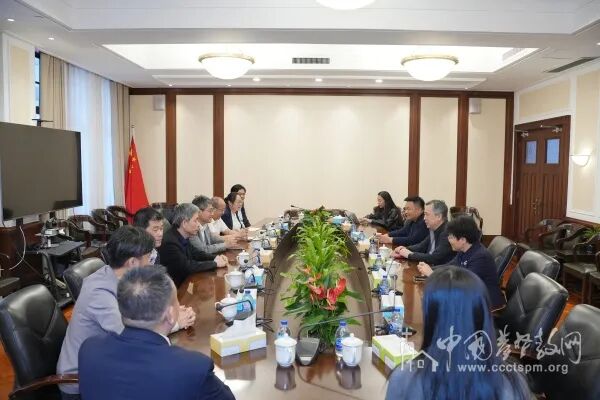 全国两会公众号.jpg